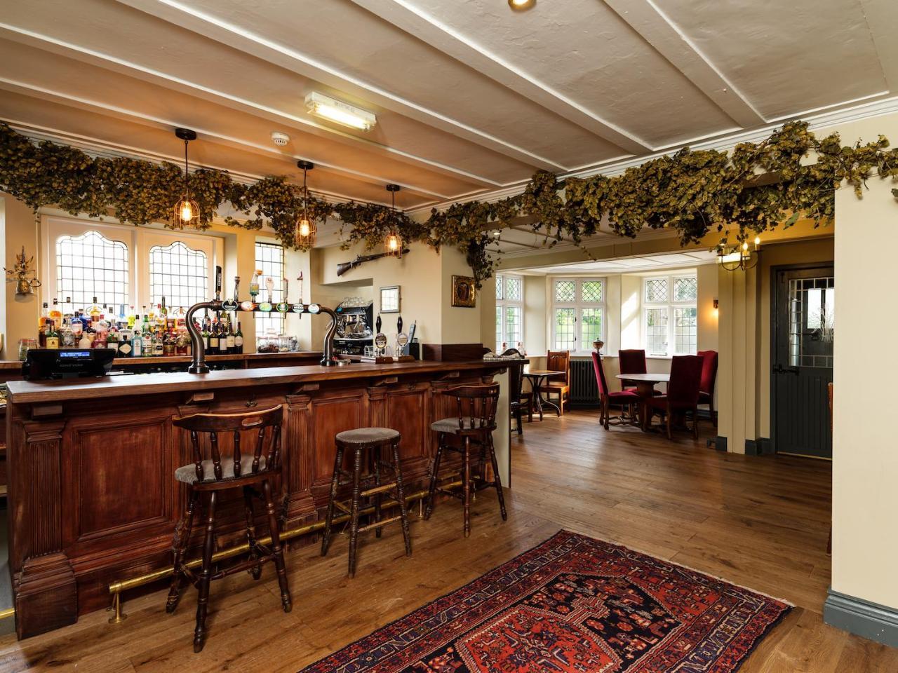 The Wheatsheaf At Beetham Hotel Sandside  ภายนอก รูปภาพ